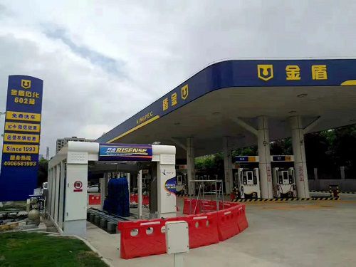 15988381101877902C0D.jpg 7.jpg